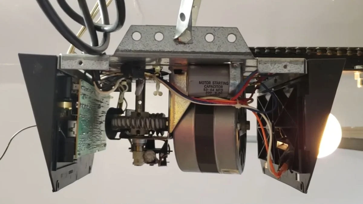garage door opener hums