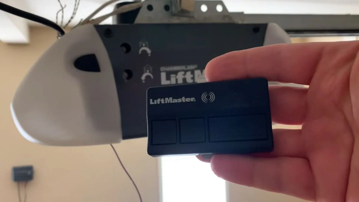 liftmaster garage door opener not working with remotes