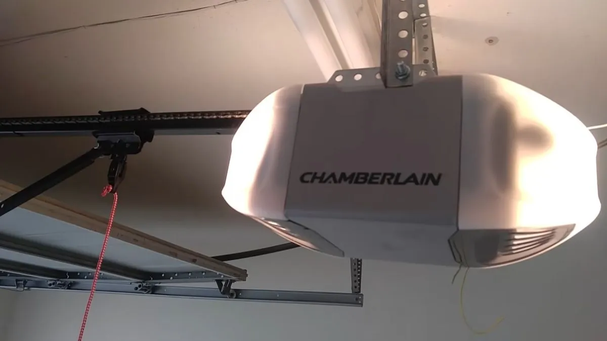 chamberlain garage door opener light dim